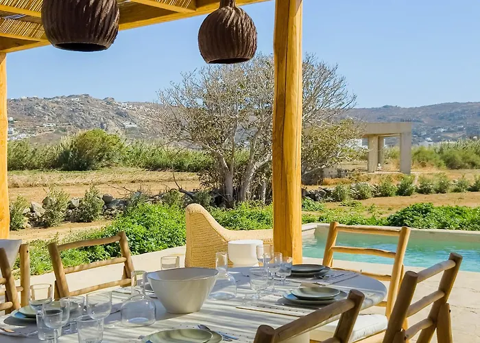 Nour, Modern High-ceiling Retreat With Pool In Plaka Naxos