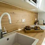 Nour, Modern High-ceiling Retreat With Pool In Plaka Naxos Willa *
