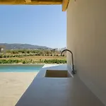 Willa Nour, Modern High-ceiling Retreat With Pool In Plaka Naxos Naxos City