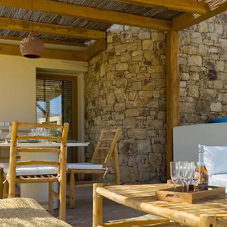 Вилла Nour, Modern High-ceiling Retreat With Pool In Plaka Naxos