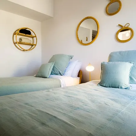 Nour, Modern High-ceiling Retreat With Pool In Plaka Naxos 빌라