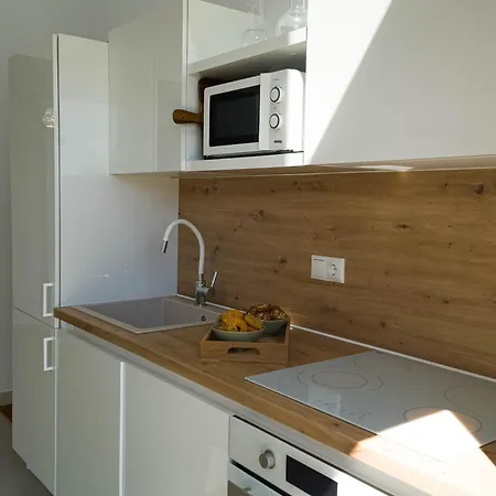 וילה Nour, Modern High-ceiling Retreat With Pool In Plaka Naxos Naxos City