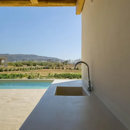 빌라 Nour, Modern High-ceiling Retreat With Pool In Plaka Naxos Naxos City
