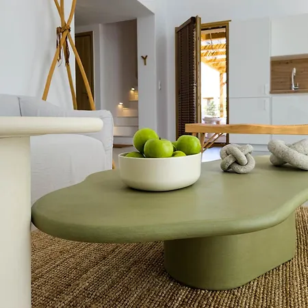 Nour, Modern High-ceiling Retreat With Pool In Plaka Naxos Naxos City