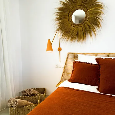Nour, Modern High-ceiling Retreat With Pool In Plaka Naxos * Agios Arsenios