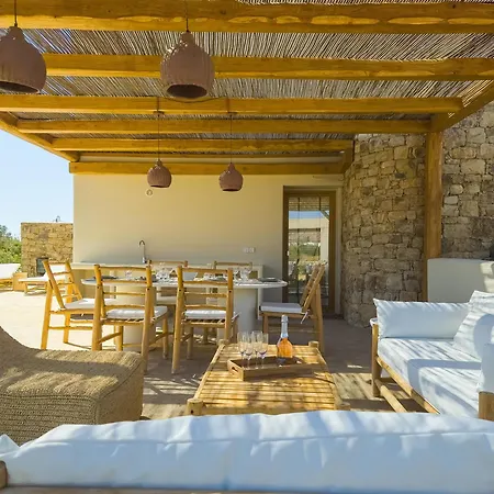 Nour, Modern High-ceiling Retreat With Pool In Plaka Naxos Вилла Agios Arsenios