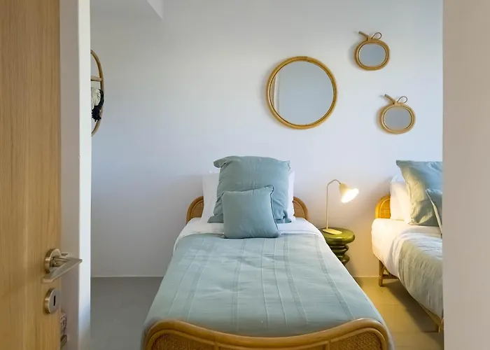 וילה Nour, Modern High-ceiling Retreat With Pool In Plaka Naxos