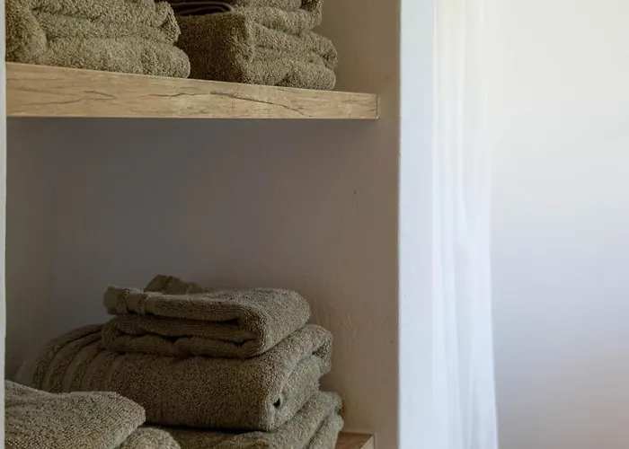 וילה Nour, Modern High-ceiling Retreat With Pool In Plaka Naxos *