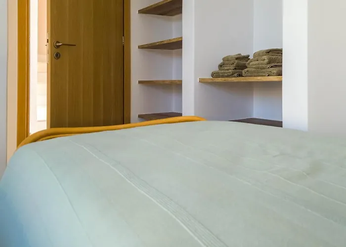 Nour, Modern High-ceiling Retreat With Pool In Plaka Naxos וילה *